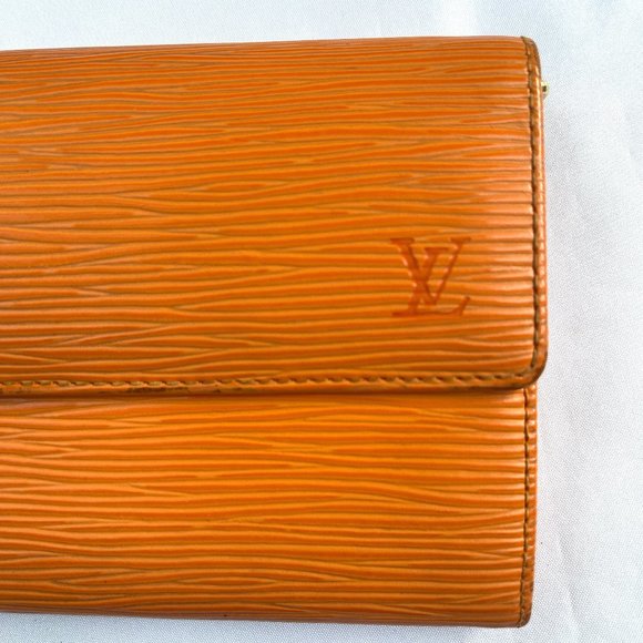 Auc Louis Vuitton Tangerine/Orange Epi Long wallet - Picture 6 of 15